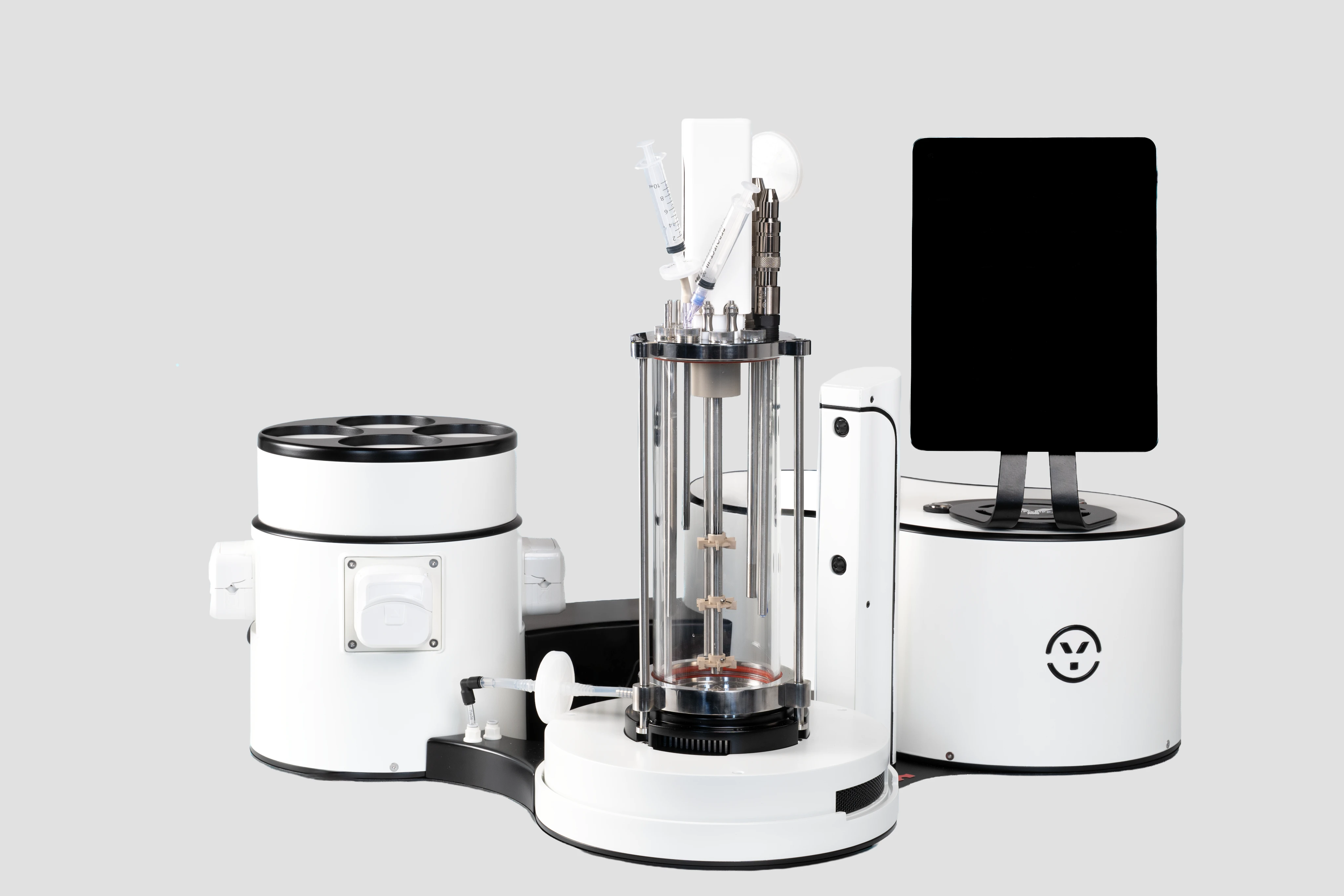 GECKO platform: two vessels with the PCS and the HMI tablet, front view